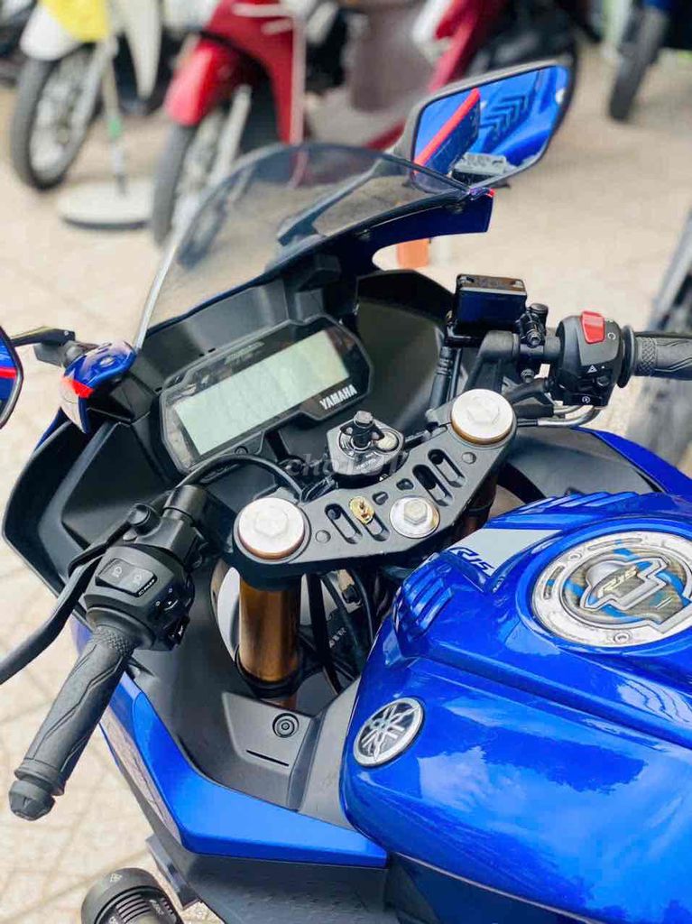 R15 đời 2020. Mua bán Xe máy tại Quận Ninh Kiều Cần Thơ được đăng bởi CHXM Tân Liên Hưng 2 hình 6