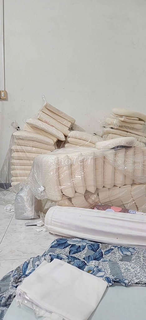 2 Gối Cao su non Nâng đỡ cổ vai gáy. Mua bán Giường, chăn ga gối nệm tại Quận Bình Thạnh Tp Hồ Chí Minh được đăng bởi GÓC PASS ĐỒ hình 1