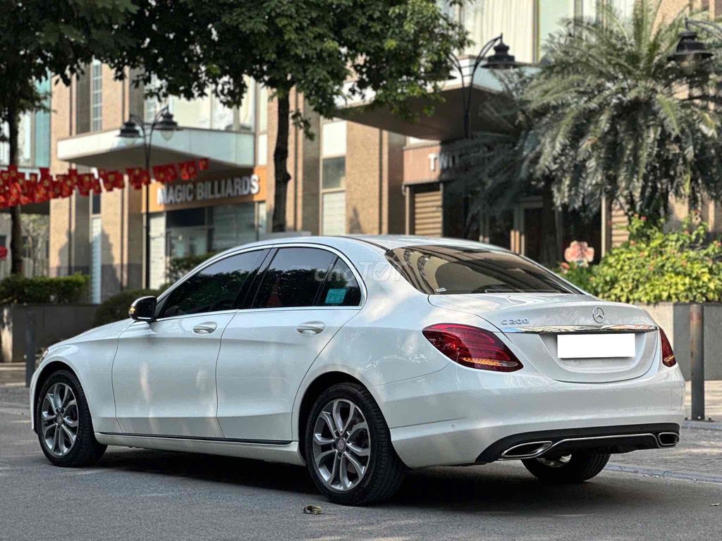 Mercedes-Benz C200 2016 Trắng 90000 km. Mua bán Ô tô tại Quận Cầu Giấy Hà Nội được đăng bởi Cao Quý hình 5