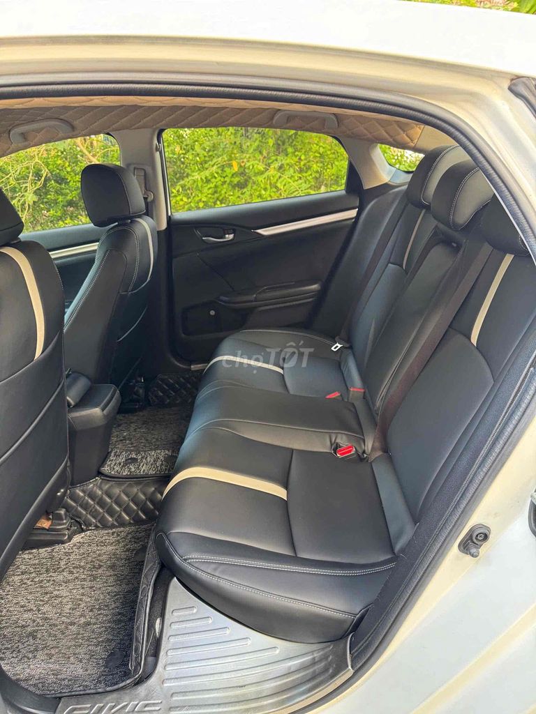 Honda Civic 2019 1.8E 2019. Mua bán Ô tô tại Quận Hải Châu Đà Nẵng được đăng bởi Nguyễn Duy Hiếu hình 7