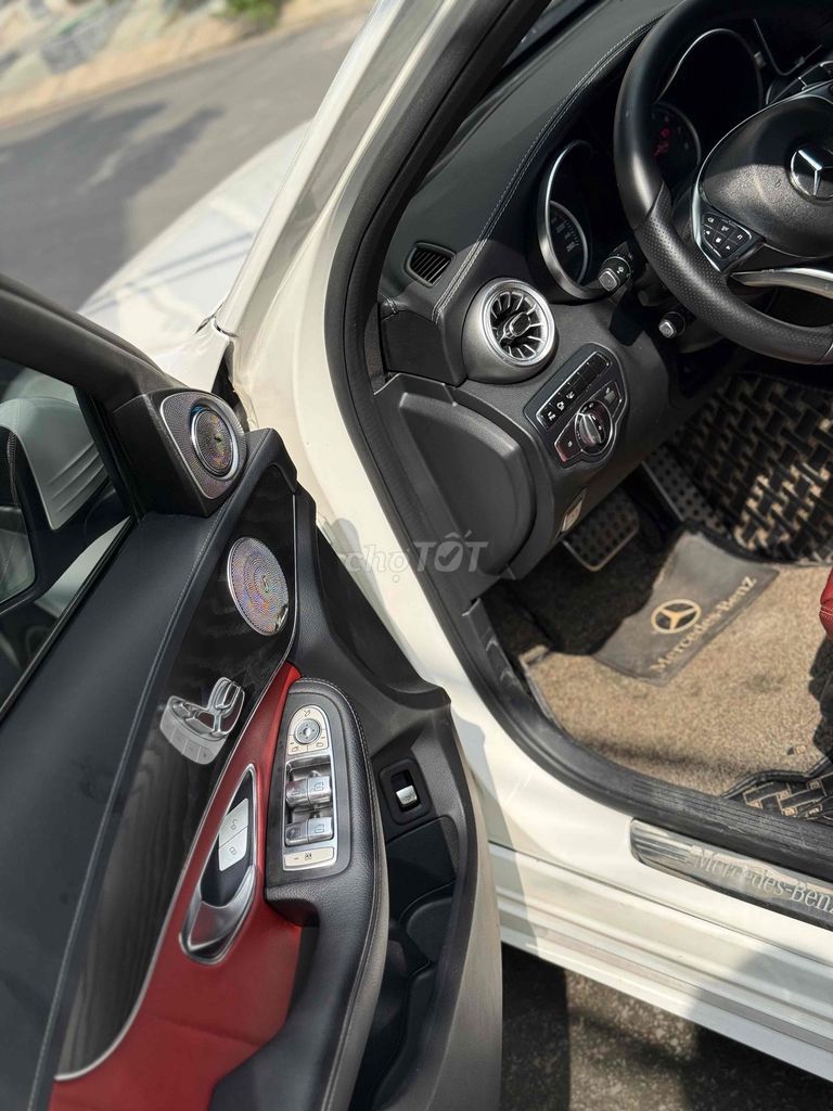 Mercedes Benz C300 AMG - 6Vạn . model 2020. Mua bán Ô tô tại Quận 7 Tp Hồ Chí Minh được đăng bởi Thông Sport  hình 10