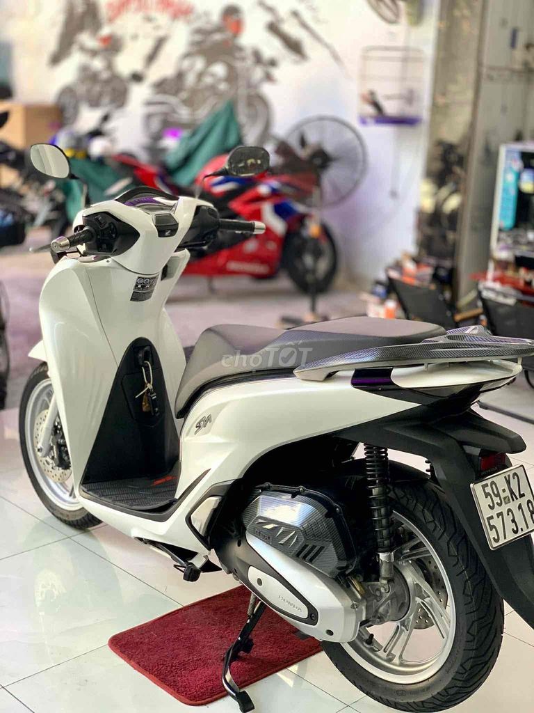 Honda SH 125 CBS 2020 белый 28 тыс. км
