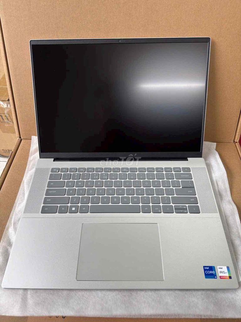 Dell Inspiron 16 5620 i5-1240P 16GB/512GB MX570. Mua bán Laptop tại Quận Liên Chiểu Đà Nẵng được đăng bởi TT Center 603 Tôn Đức Thắng Hòa Khánh  hình 1
