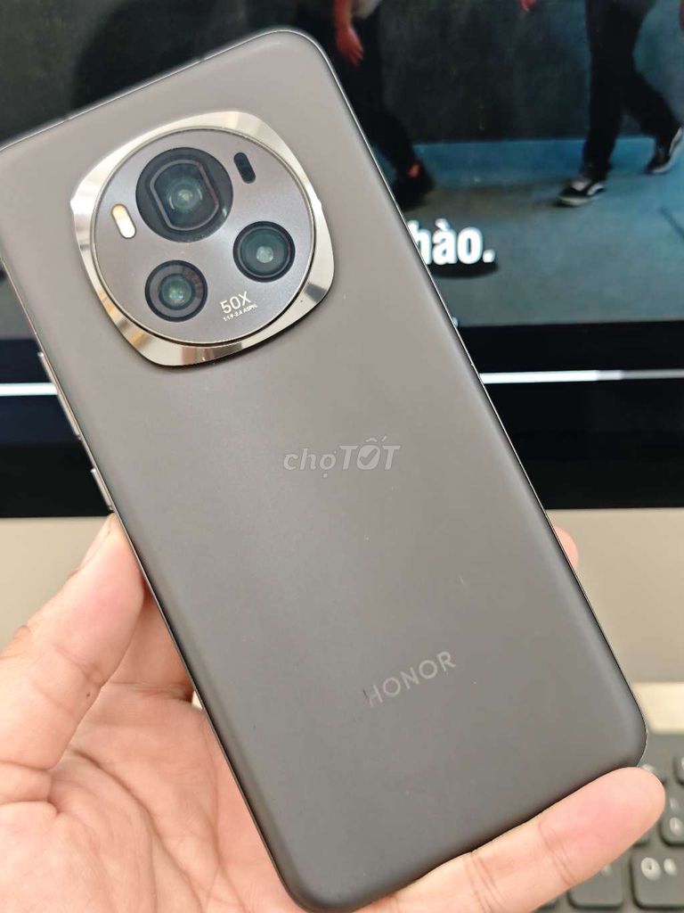 Honor Magic 6 5G mỏng nhẹ bán hoặc đổi. Mua bán Điện thoại tại Quận Hải Châu Đà Nẵng được đăng bởi Nguyễn Hưng hình 1
