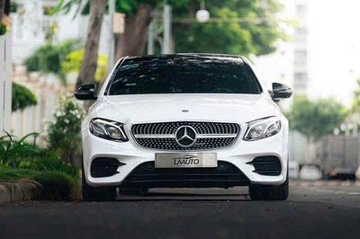 Mercedes Benz E Class 2019 E200 Sport - 41000 km. Mua bán Ô tô tại Quận 10 Tp Hồ Chí Minh được đăng bởi Thái LA Auto