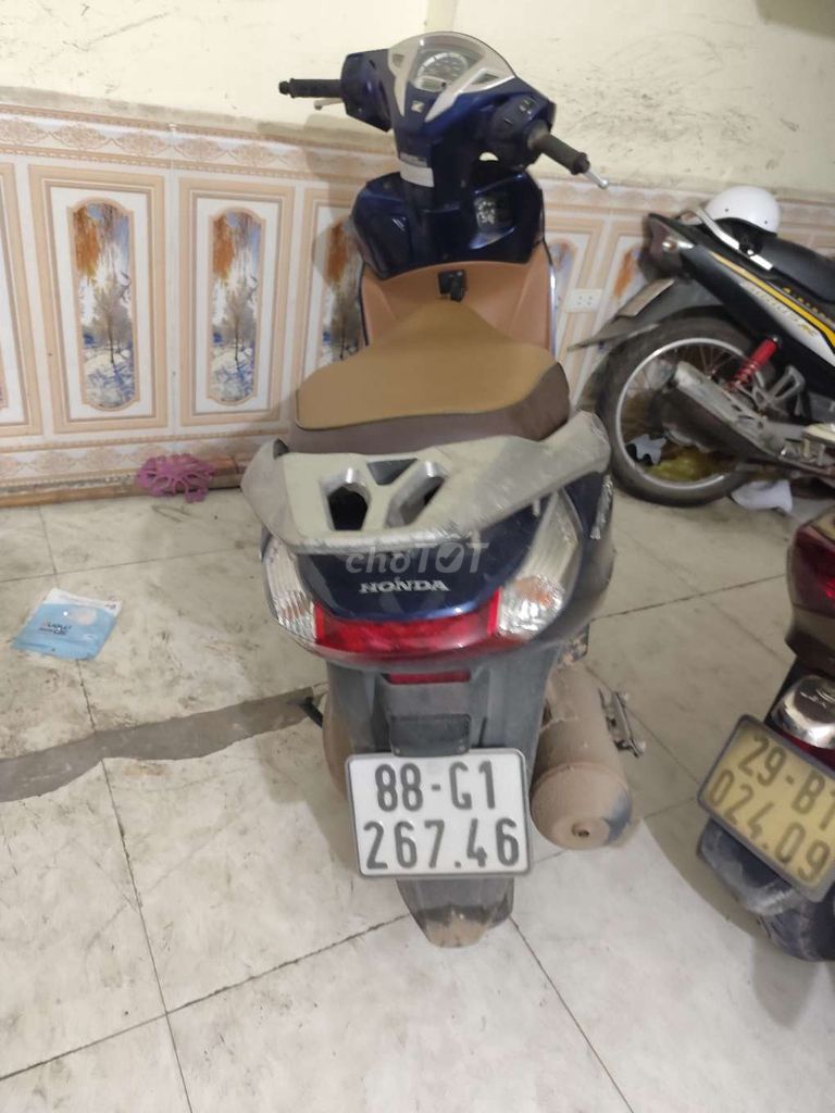 Honda Lead, сине-коричневый скутер