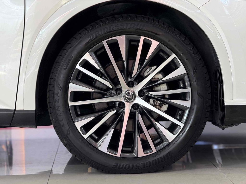 Lexus RX 2024 350 Premium - 14000 km. Mua bán Ô tô tại Thành phố Thủ Đức Tp Hồ Chí Minh được đăng bởi Ý Auto Toàn Trung hình 4
