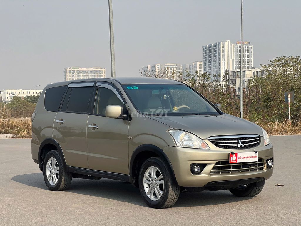 Mitsubishi Zinger 2.4GLS số sàn 7 chỗ Xe đẹp lắm