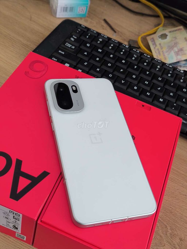 OnePlus Ace 6 12GB/256GB up quốc tế full. Mua bán Điện thoại tại Huyện Ba Tri Bến Tre được đăng bởi Di Động 35 Ba Tri hình 1