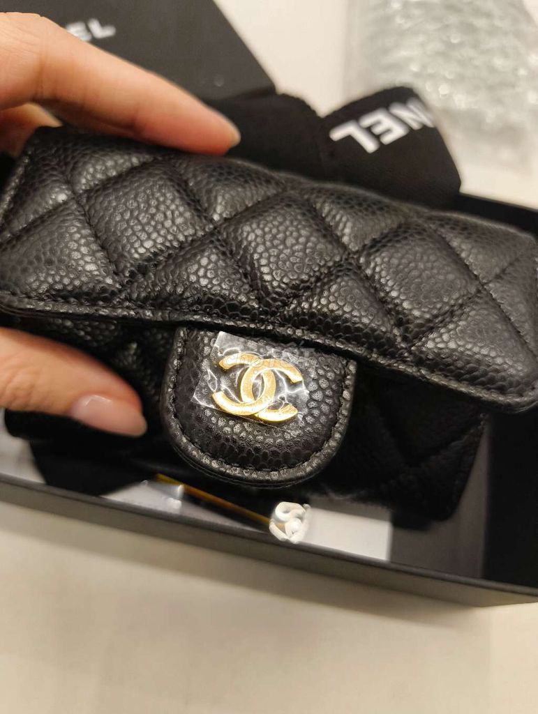 Ví đựng thẻ Chanel Nữ Da Đen. Mua bán Túi xách tại Quận 12 Tp Hồ Chí Minh được đăng bởi Gia Han Tran Nhat hình 1