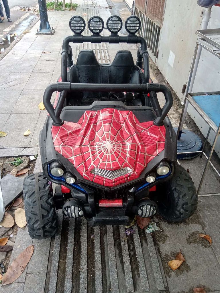 Xe đạp điện trẻ em hàng khủng long. Mua bán Mẹ và bé tại Quận Tân Phú Tp Hồ Chí Minh được đăng bởi Tiệm Sách Cũ Hoàng Lộc hình 1