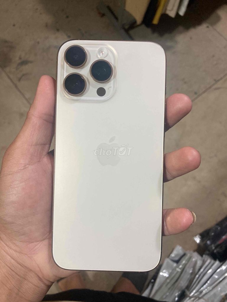 ip 16prm thay lưng zin màn mực. Mua bán Điện thoại tại Huyện Đắk Song Đắk Nông được đăng bởi Honey hình 1