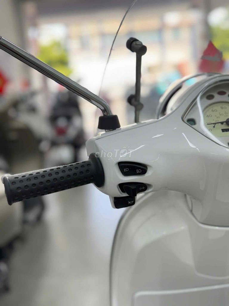 Lx 150 xe nhập italia nguyên chiếc. Mua bán Xe máy tại Quận Phú Nhuận Tp Hồ Chí Minh được đăng bởi  vespa Nam Phương hcm  hình 4