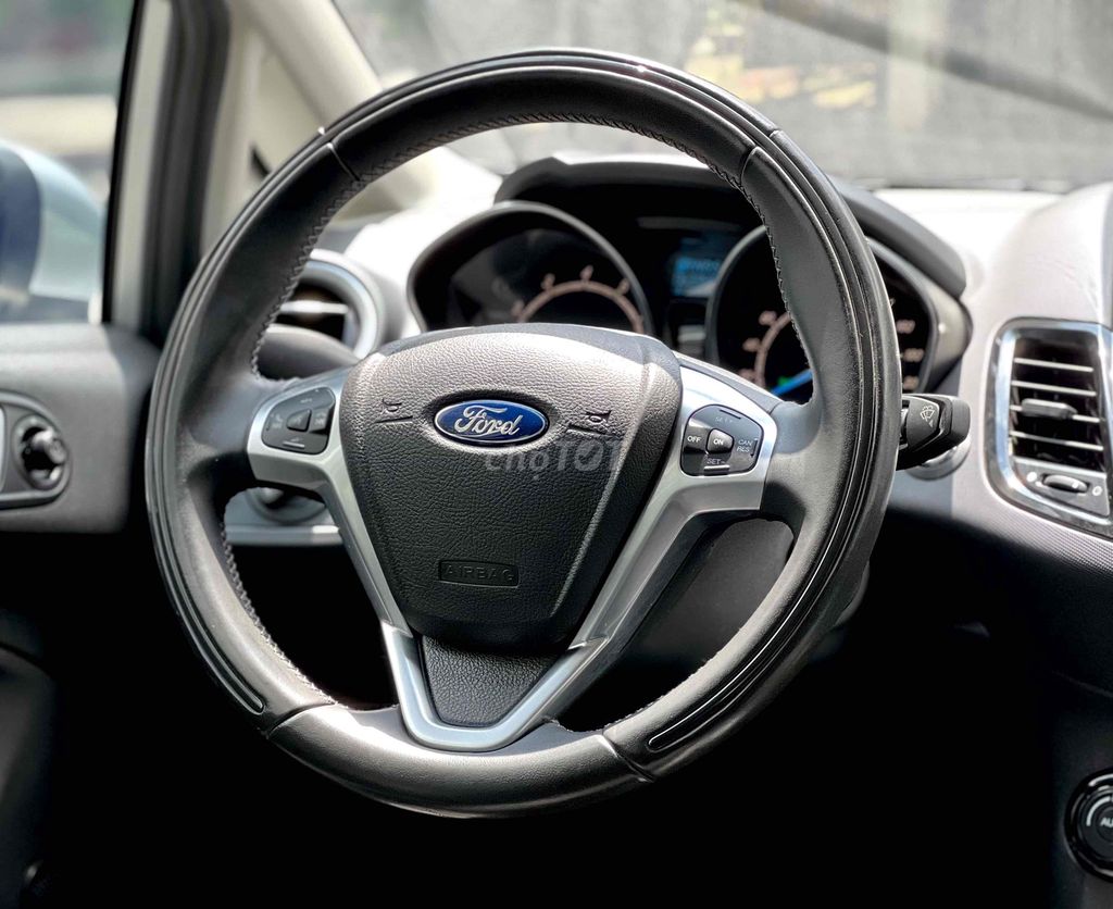 SIÊU CỌP FIESTA - Chất xe zin đẹp máy số êm mượt 💯. Mua bán Ô tô tại Quận Gò Vấp Tp Hồ Chí Minh được đăng bởi DH AUTO FORD CHUYÊN XE FORD LƯỚT CHẤT LƯỢNG CAO hình 8