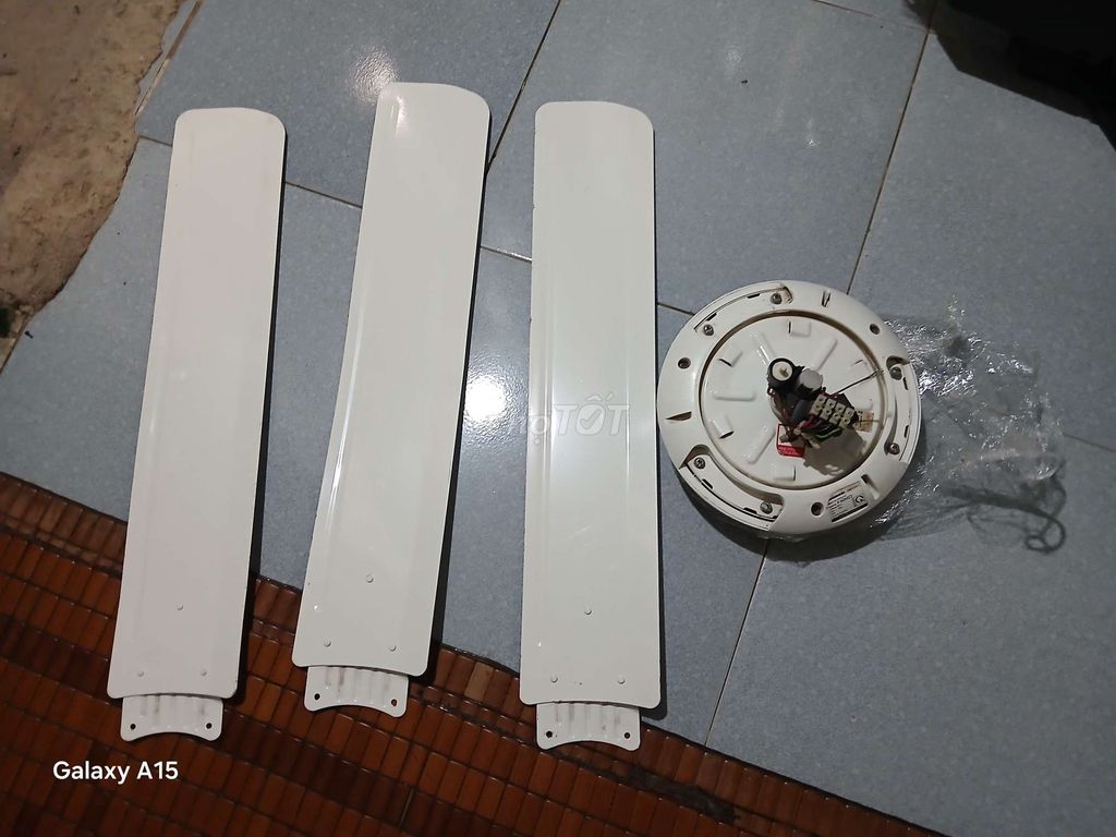 Chiếc quạt trần còn xài Ok bị thiếu cây treo. Mua bán Quạt tại Quận Gò Vấp Tp Hồ Chí Minh được đăng bởi Anh manh hình 1