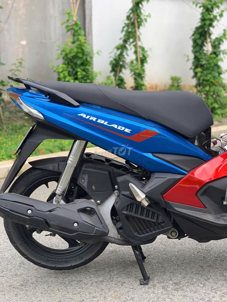 Honda Air Blade 2016 125 Đỏ Xanh. Mua bán Xe máy tại Huyện Trảng Bom Đồng Nai được đăng bởi Của Hàng Xe Máy U Phong hình 10