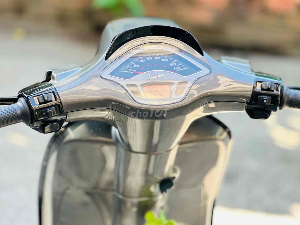 Xe Vespa Sprint 125 xám titan 95% BSSG Chính Chủ
