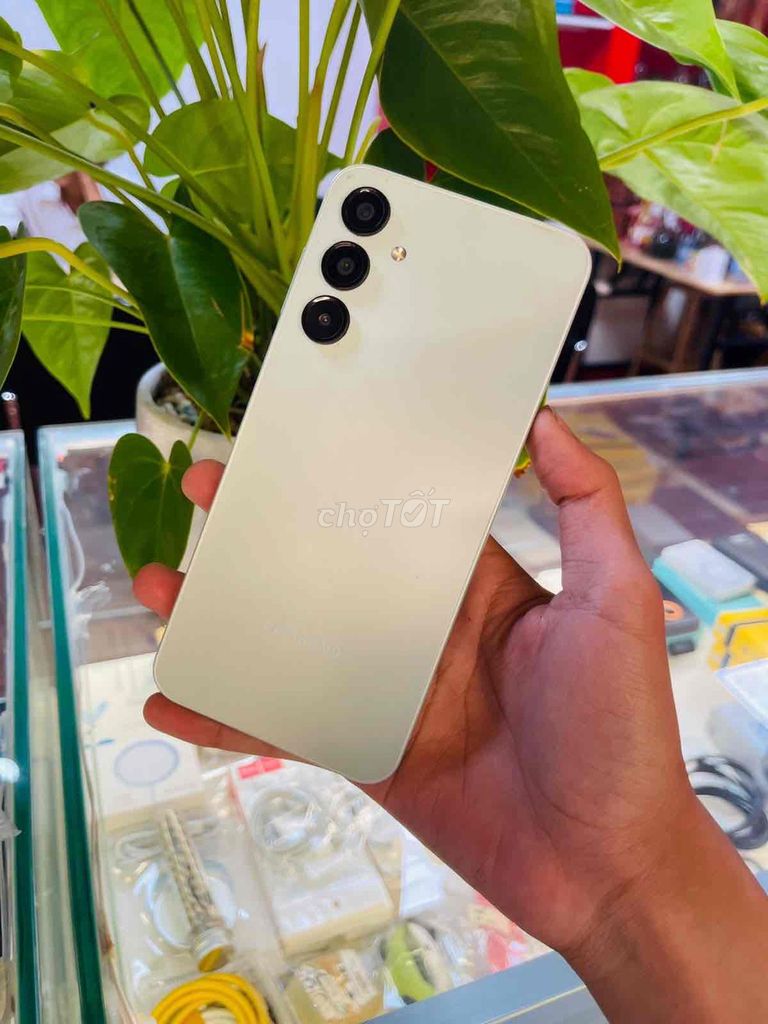 Samsung A16 Ram 4GB /128GB Xanh lá nhạt. Mua bán Điện thoại tại Thành phố Biên Hòa Đồng Nai được đăng bởi Thang Tran hình 1
