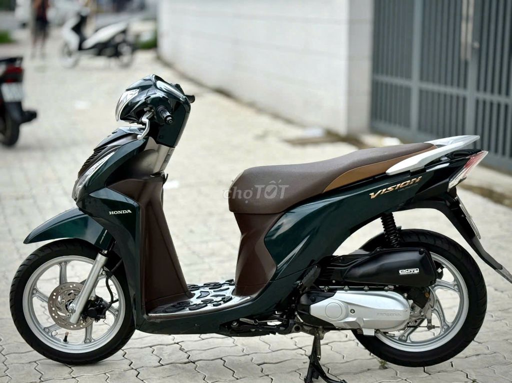 Vison 2020 máy zin, giấy chính chủ, Bao nợ xấu. Mua bán Xe máy tại Quận 1 Tp Hồ Chí Minh được đăng bởi Phạm Đức hình 1