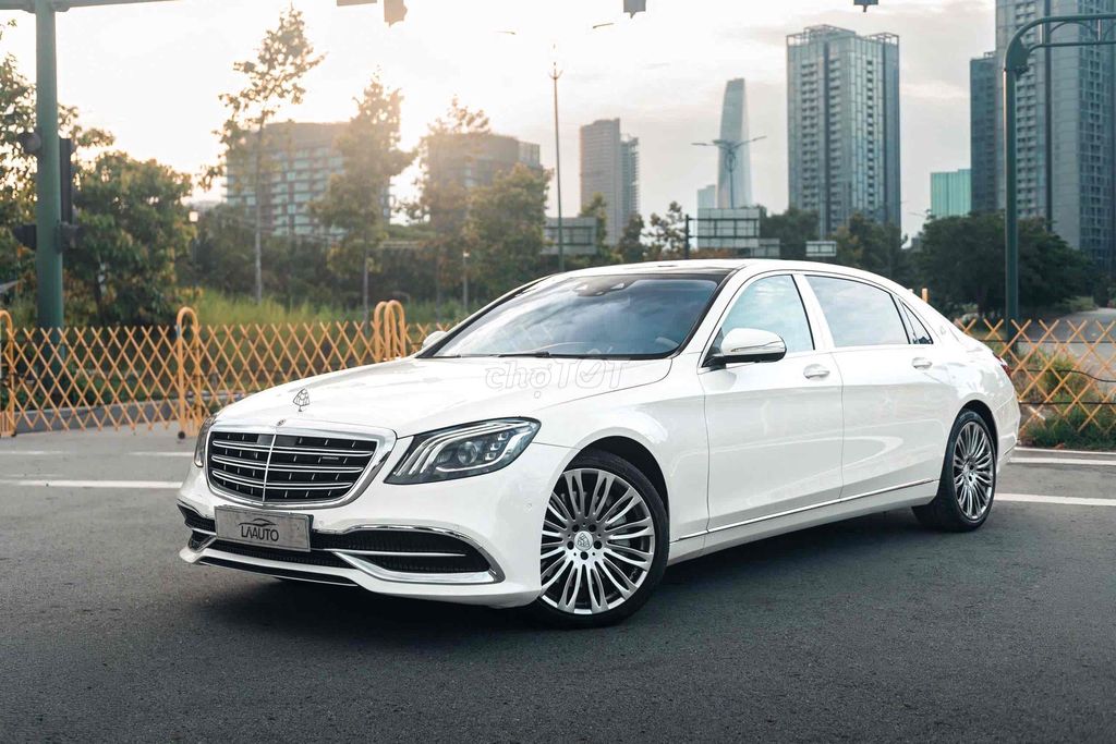Mercedes Benz S Class 2017 Maybach S450 - 65000 km. Mua bán Ô tô tại Quận 7 Tp Hồ Chí Minh được đăng bởi Nguyễn Lê Trung hình 3