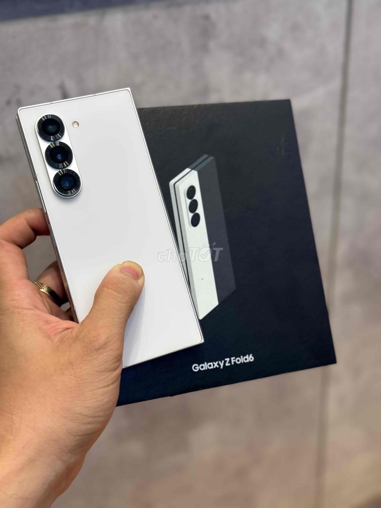 Samsung Galaxy Z Fold6 Trắng - bản ssvn. Mua bán Điện thoại tại Quận 3 Tp Hồ Chí Minh được đăng bởi 2 Hand STORE  hình 1