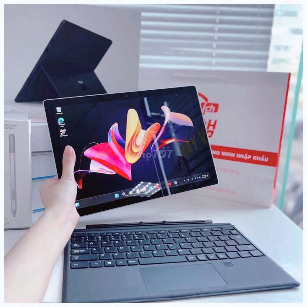 Surface Pro 6 Like New Giá chỉ 6.xxx. Mua bán Laptop tại Quận Thanh Khê Đà Nẵng được đăng bởi Hoàng Thị Thu Hương hình 1