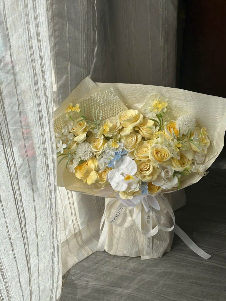 Bó hoa sáp TiNi Florist Vàng kem Hàn Quốc. Mua bán Cây cảnh, đồ trang trí tại Quận Gò Vấp Tp Hồ Chí Minh được đăng bởi Trang Tuyết hình 1