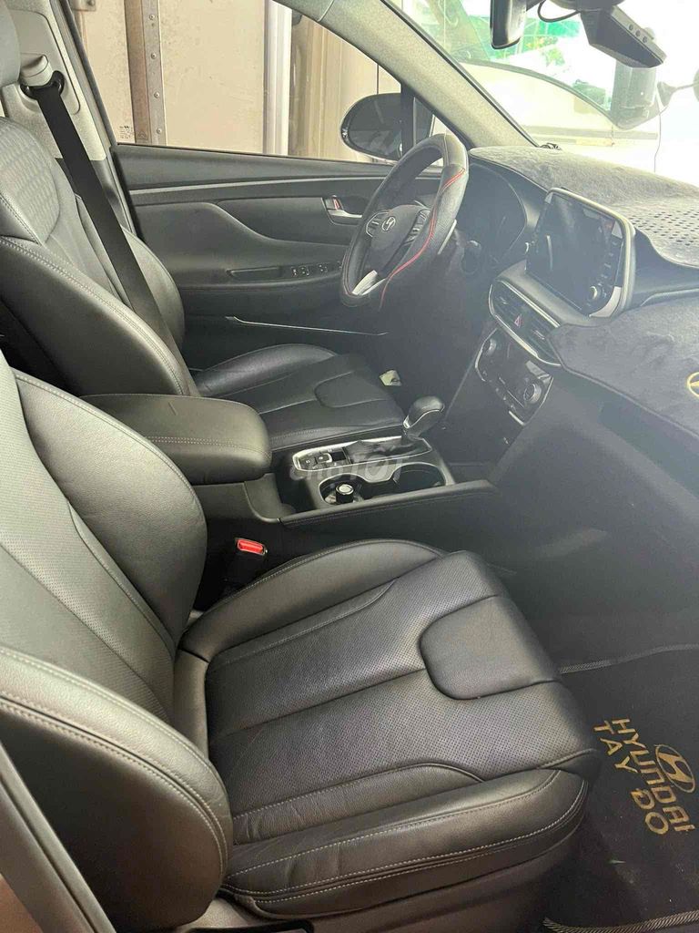 Hyundai Santa Fe 2019 2.4L  AT 4 WD - 3939 km. Mua bán Ô tô tại Quận Ninh Kiều Cần Thơ được đăng bởi Trương Công Tâm hình 4