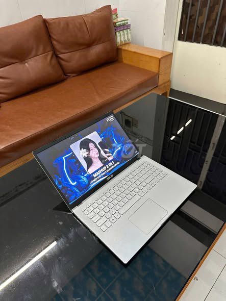 Asus N5030 15.6 inch 4GB/128GB Bạc Like New. Mua bán Laptop tại Quận 1 Tp Hồ Chí Minh được đăng bởi Hội Đồ Điện Tử hình 1