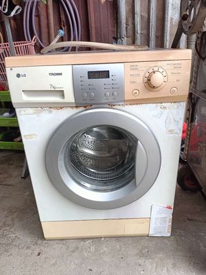 Cần bán máy giặt lg 7kg như hình xài tốt