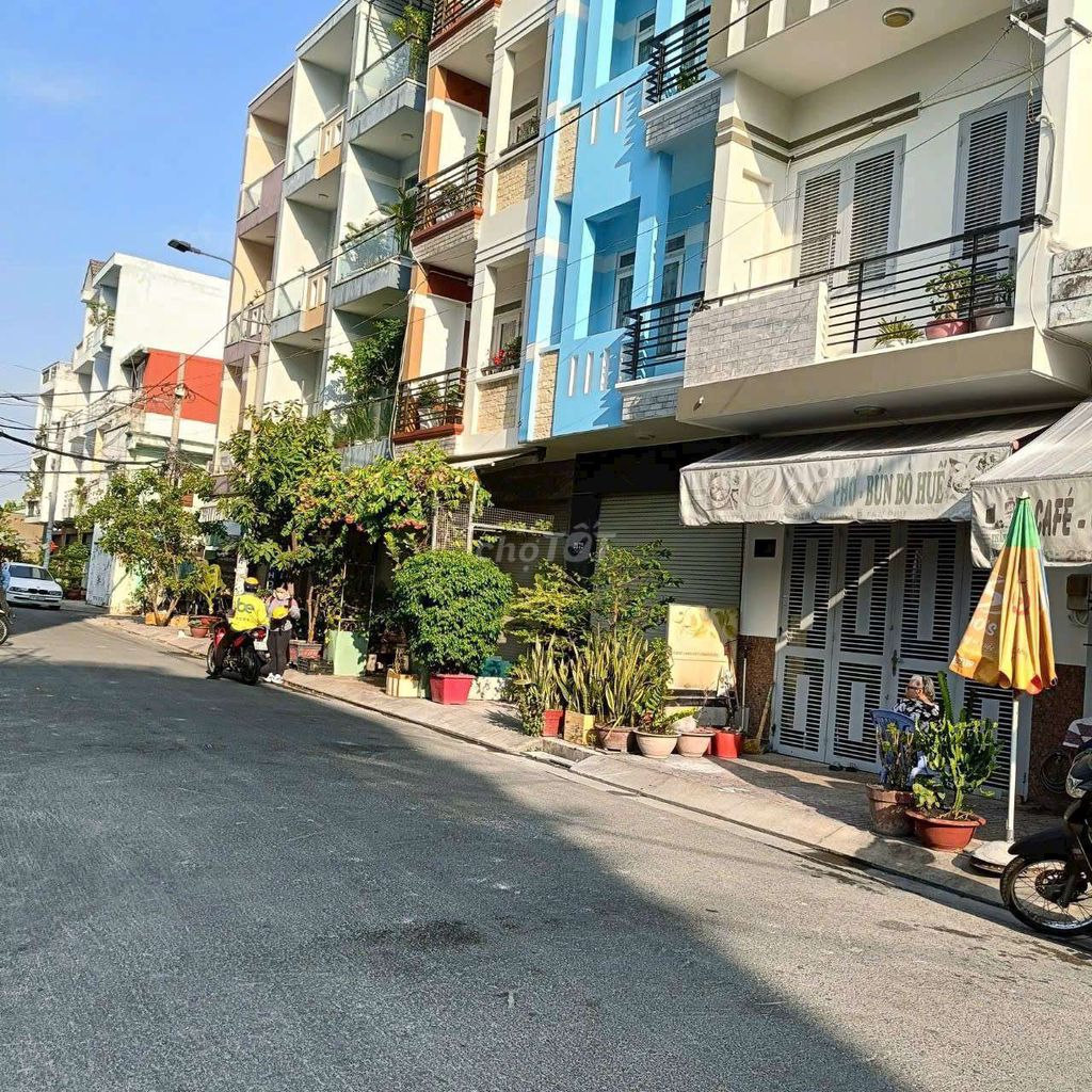 Nhà hẻm xe hơi cần bán, 55m2 đất, nhà 3 Lầu, 5PN. Gần trường ĐHCT