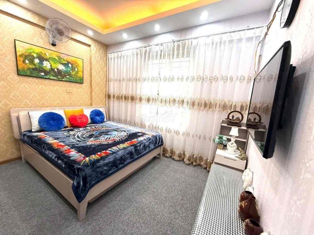 Chung cư N06B1 KĐT mới Dịch Vọng 68m2, tầng 3