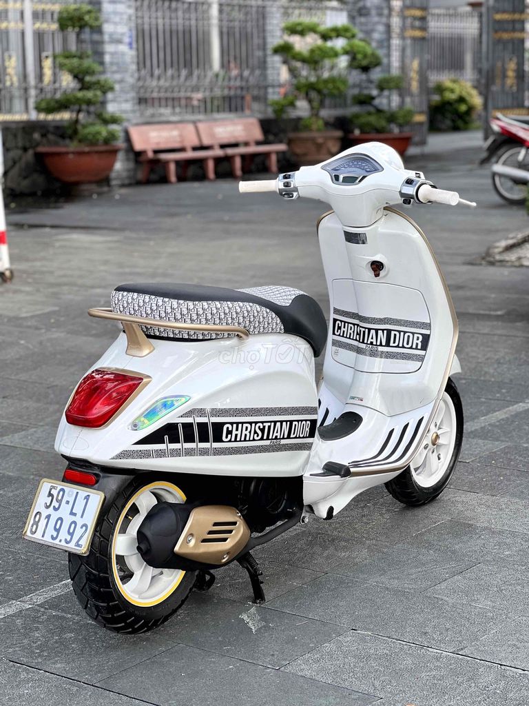 VESPA Trắng Dior 2015 BSTP CHÍNH CHỦ CÓ GÓP. Mua bán Xe máy tại Thành phố Thủ Đức Tp Hồ Chí Minh được đăng bởi Hiếu  hình 3