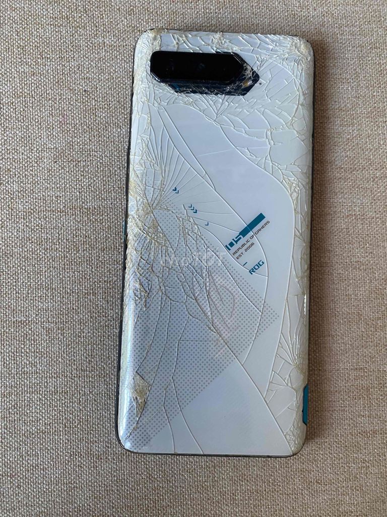 ROG Phone 5s Trắng Hư hỏng. Mua bán Điện thoại tại Thành phố Tuy Hòa Phú Yên được đăng bởi thiên thu hình 1