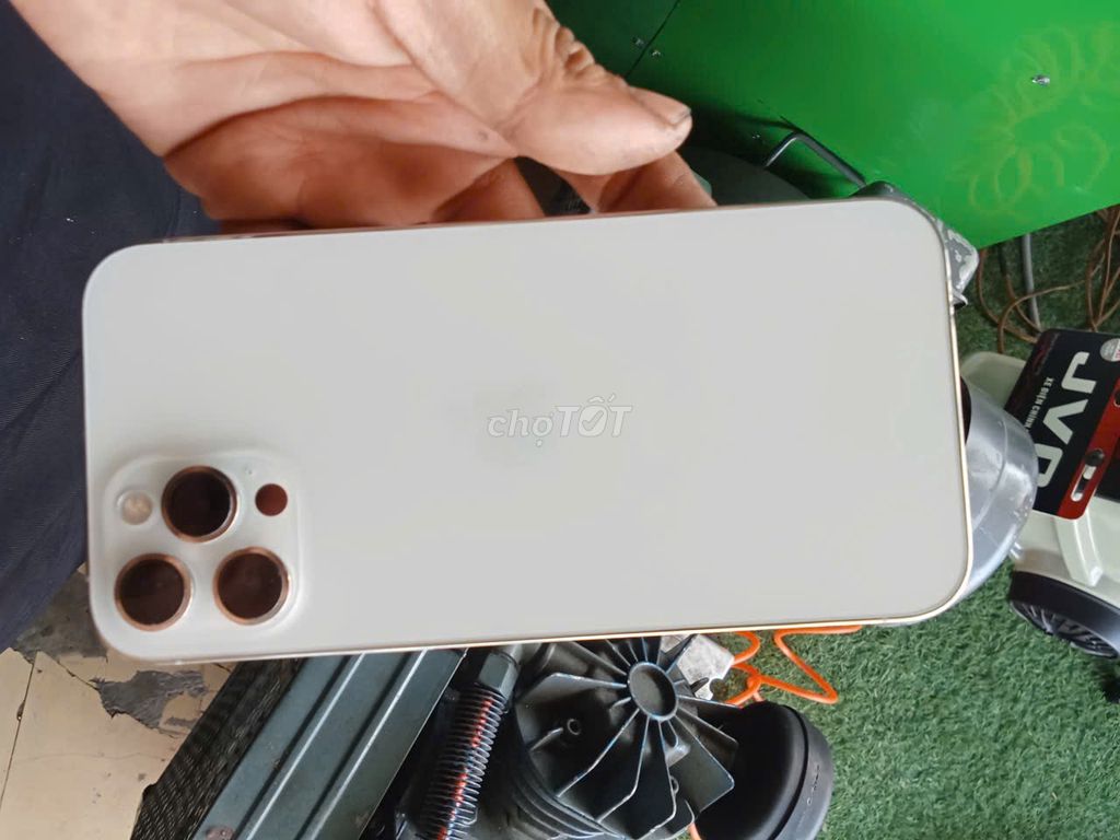 Apple iPhone 12 Pro Max 128GB Trắng 78%. Mua bán Điện thoại tại Quận Thốt Nốt Cần Thơ được đăng bởi Phanlytrun hình 1