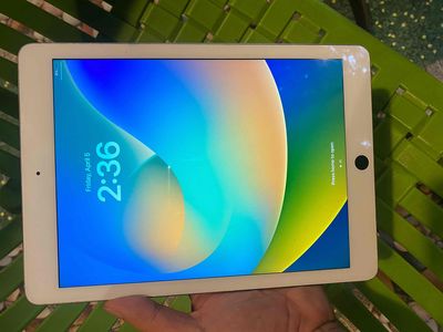 IPad Gen 5 32gb Wifi. Mua bán Máy tính bảng tại Quận Bình Tân Tp Hồ Chí Minh được đăng bởi V I N H
