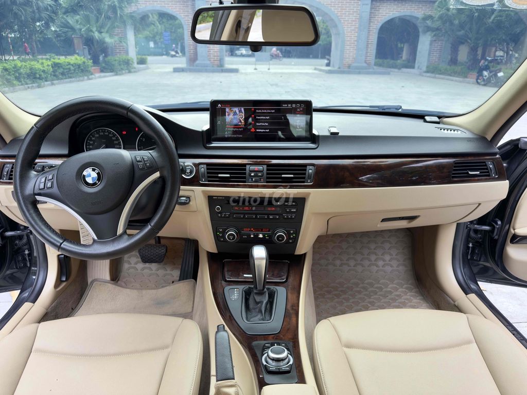 BMW 3 Series 325i 2010. Mua bán Ô tô tại Quận Long Biên Hà Nội được đăng bởi Tạ Dũng hình 13