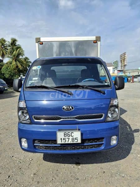 KIA K200 2021 tải 1,9t thùng kín Inox 3,2m