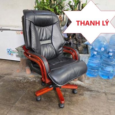 Ghế xoay Giám đốc bọc da khung gỗ cao cấp mới 95%. Mua bán Đồ dùng văn phòng tại Thành phố Thủ Đức Tp Hồ Chí Minh được đăng bởi Thanh Lý Thanh Bình