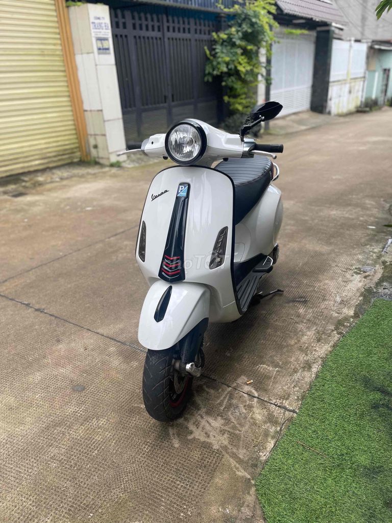 vespa 2015 như mới chỉ đổ xăng chạy. Mua bán Xe máy tại Thành phố Pleiku Gia Lai được đăng bởi Bích Phượng  hình 4