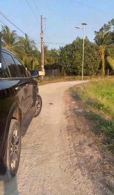 tôi cần bán một lô đất thổ cư 400 mét vuông mặt tiền đường chòi mòi