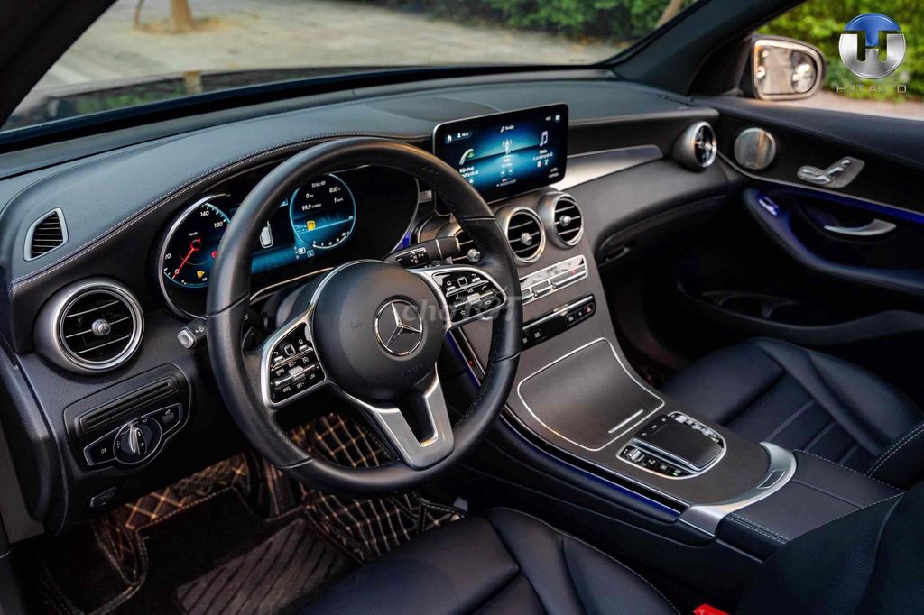 GLC300 sx 2021 cực đẹp. Mua bán Ô tô tại Quận Long Biên Hà Nội được đăng bởi H3T Auto Việt Nam hình 4