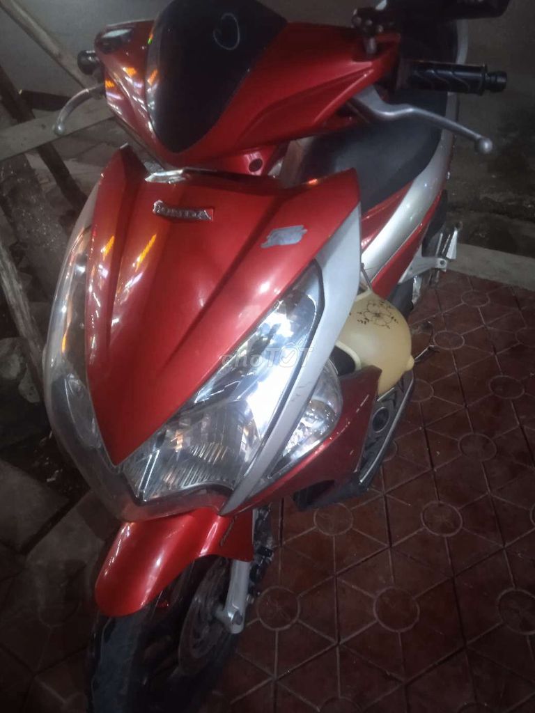 Cần bán xe ga Honda Airblade đẹp giá rẻ. Mua bán Xe máy tại Huyện Thuỷ Nguyên Hải Phòng được đăng bởi Bui khac dung  hình 2