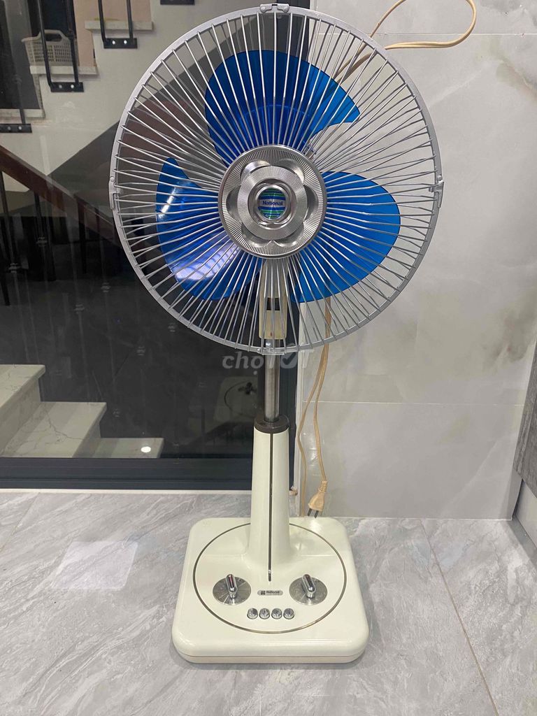 Quạt lửng National Trắng kem. Mua bán Quạt tại Quận Hồng Bàng Hải Phòng được đăng bởi Giang Hp hình 1