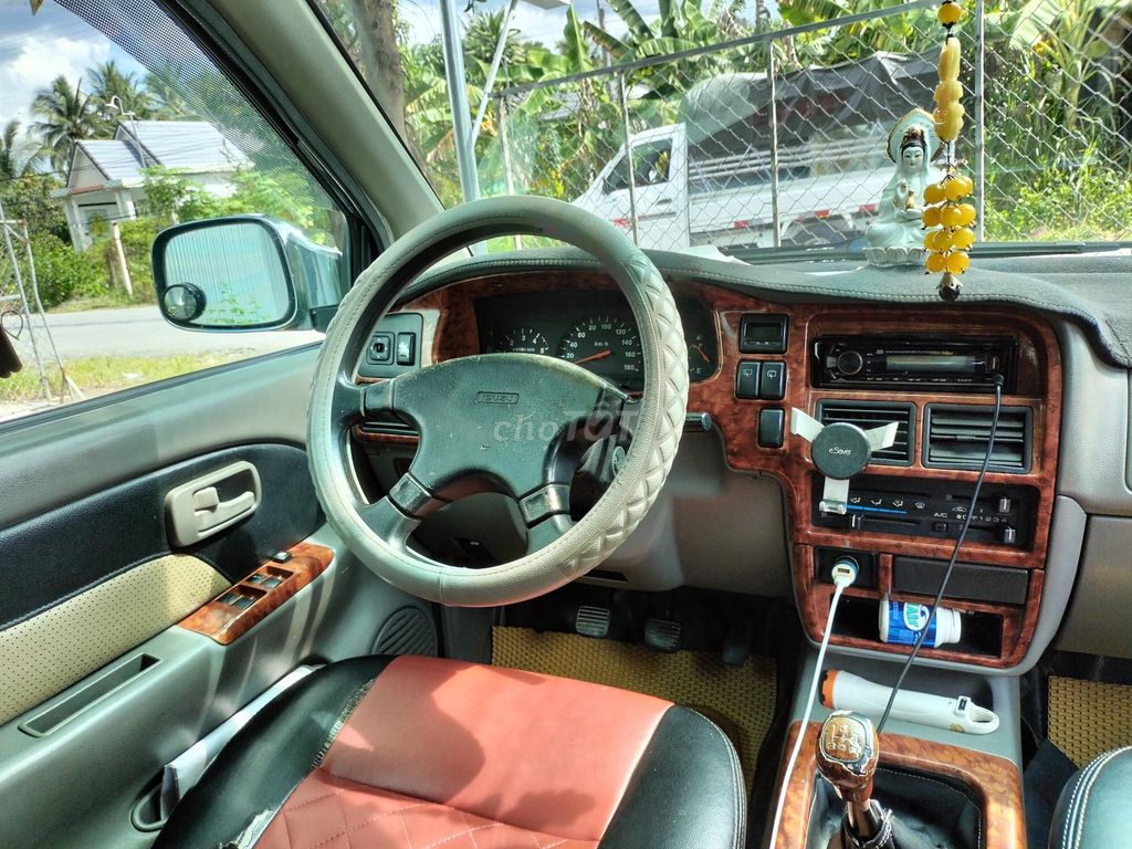 Isuzu Hilander 2005 photo 3