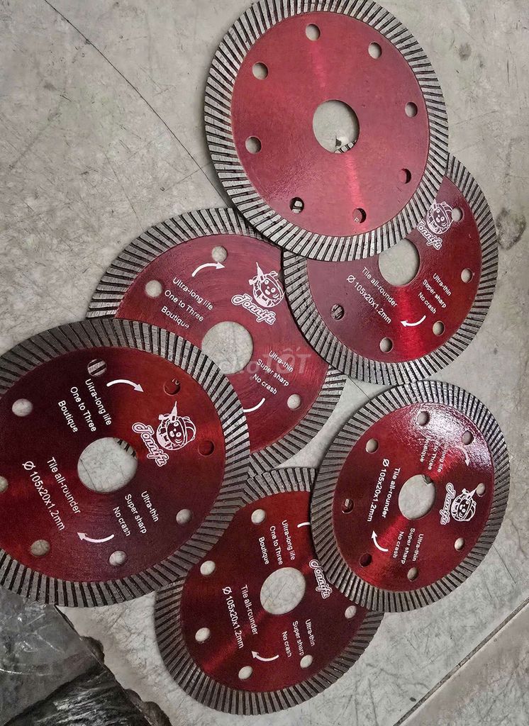 Sale giá cực sốc Lưỡi cắt gạch Jonnifu Đỏ. Mua bán Đồ chuyên dụng, Giống nuôi trồng tại Quận Ninh Kiều Cần Thơ được đăng bởi Shop Thanh Lý Cần Thơ hình 1