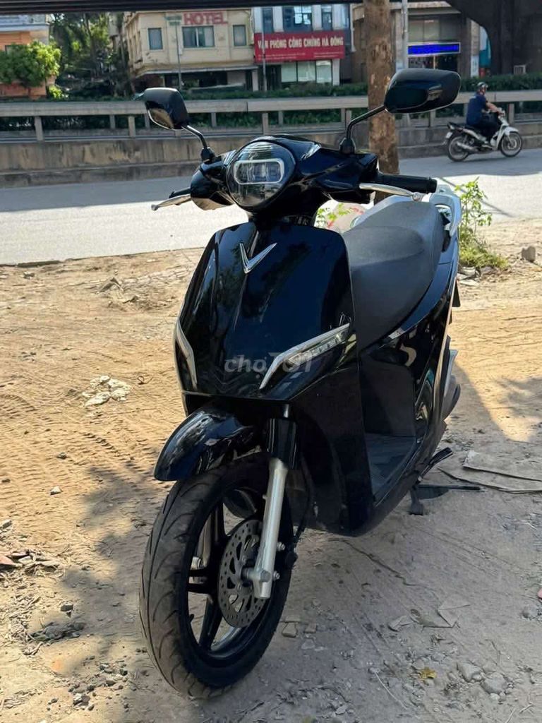 Xe máy điện VinFast Feliz II Đen
