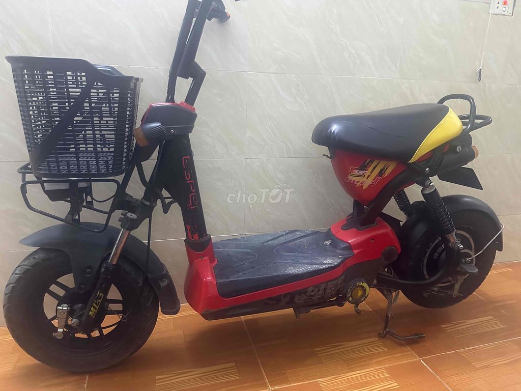 xe đạp điện học sinh ( mới bảo duõng đẹp lắm ). Mua bán Xe điện tại Quận Hà Đông Hà Nội được đăng bởi a nam  hình 3