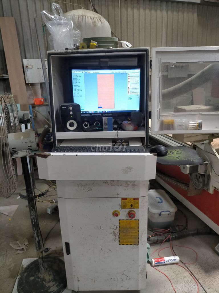 TUYỂN 2 NHÂN VIÊN ĐỨNG MÁY CNC