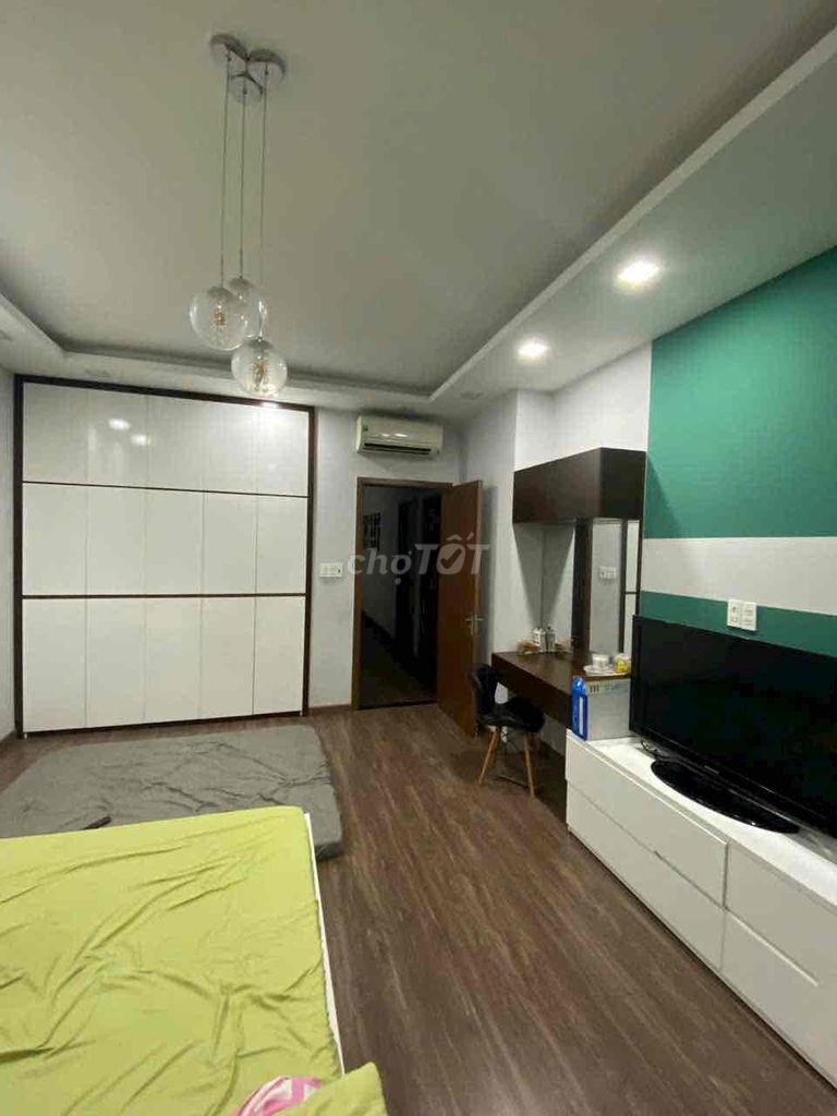 Cho thuê nhà MT đường Tên Lửa DT 8x25 XD 3,5 tấm . Giá 50tr